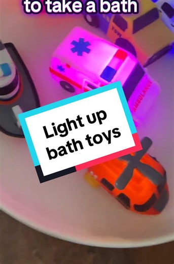 How fun! You can save rubber ducky and maybe have a high speed chase around the soap. These emergency light up bath toys are gonna make bathtime so fun, your child won’t wanna get out til the water is cold. @Tub Works Shop #bathtime #bathtoys #kidstoys #bathtimefun #toddlertoys