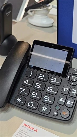 It’s nice that it has a calculator function, but does it go “peppo pappo” every time you enter a number? lol #maxcom #Calculator #ConceptPhone #MWC2026