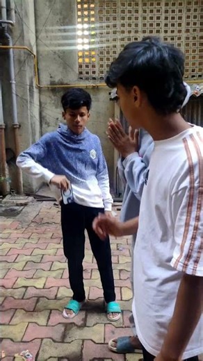 Avg android user 😁#yutubeshorts #ThodaHatke#viral #shorts