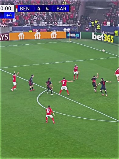 Raphinha Scores Last-Minute Goal for Barcelona