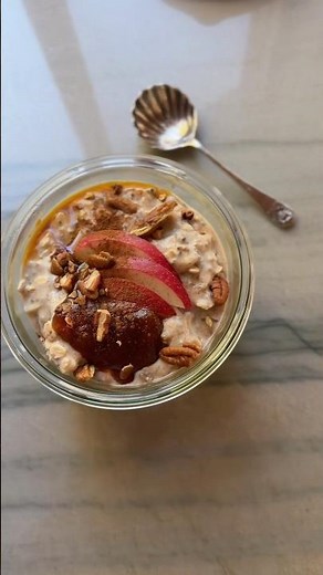 Let’s make Apple Pie Overnight Oats, honey 😘 #mealprep #breakfast #recipe
