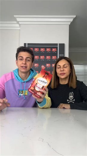 Trying Goldfish’s HOT SAUCE Flavor 掠 | Gabe | Facebook