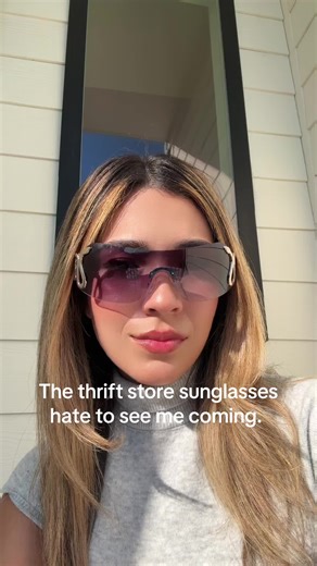 Thrift Store Sunglasses: A Diva’s Treasure Hunt