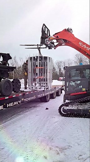 PistenBully 400 W Unboxing + First Look | Snow Valley Ski Resort #winteriscoming