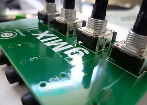 gMIX 4 Channel Stereo Mixer Requires No Batteries (video)