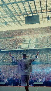 What a year. What a journey. 2025 was filled with unforgettable firsts! From Sanremo to Eurovision and to San Siro. And none of it would have been possible without you, who have been by my side for 25 years and counting. New music, new projects, and so much excitement for what’s coming next. Here’s to us, and to an even more shining 2026. 🥂💙 | Gabry Ponte