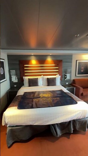 MSC Meraviglia Yacht Club Deluxe Suite 18018