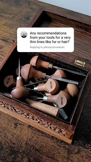 These are the tools I use for very fine lines and small details (in order of appearance): 1. Michihamono 0.5 mm U gouge 2. Pfeil L11-0.5 U gouge 3. Pfeil L12-1 V gouge 4. Pfeil L15-2 V gouge Overall, there isn't a massive difference between them, but they all have their advantages. V gouges are better for straight lines, but they're a bit clumsy in curves. U gouges are pretty much the opposite: they turn easily but can feel unsteady on straight lines. V tools also make deeper cuts, which is impo