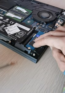 惠普笔记本自己加固态硬盘
