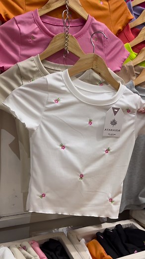 11-3765-6539 para compras y envíos 🚨✅ Pasillo 4 local 66Visitá la feria con mayor calidad de La Salada 👍📍La Salada🕢 Lunes, Miércoles y Sábadosde 7 a 14 HS...#lasalada #compras #ropa #indumentaria #indumentariafemenina🛍❤️ #musculosas #remeras | ocean.lasalada