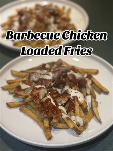 Barbecue Chicken Loaded Fries! Smash or pass? One of these days I’ll shovel out the grills, just not today. #bbqlife #bbq #food #chicken #dinner