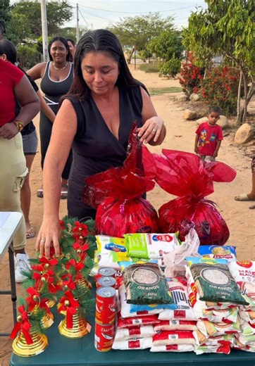 El mejor juego y desafío con las manos. Conpletas y ganas con las campanitas navideñas 🥳🎁 #juegos