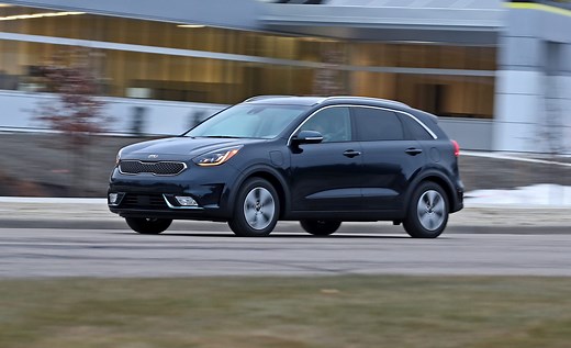 2018 Kia Niro Hybrid Review, Pricing, and Specs