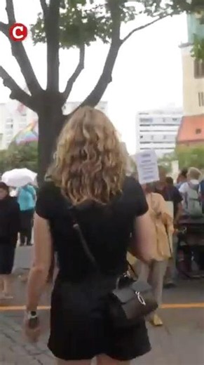 Grannies Against Aurelia 👵🏻🤡