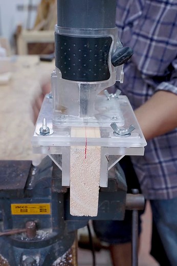 351K views · 2.9K reactions | The Idea Making Router Guide Jig #woodart #wooddesign #woodcraft #woodworking #wood #tipswoodworking #wooddiy #woodwork #woodjoinery #Japanesejoinery #joinery #amazing #FacebookReelsContest #Wow #woodworking #tricks #reelsfb #reelsviral #reelsviral | Woodworking Crafty | Facebook