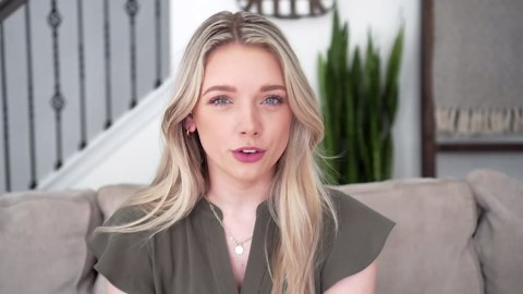 Outdoor Storage Cabinet with Shelf, Wood & Metal Storage Shed with Lockable Doors & Sloping Roof, Outdoor Cabinets for Patio Backyard, Garden Shed Tool Shed and Accessories, Brown