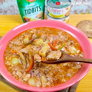 Sweet and Sour Canned Tuna Ingredients: ✔️ 2 cans of tuna flakes in oil (180 grams) ✔️ 1 large potato (diced) ✔️ 1 small green bell pepper (chopped) ✔️ 1 small red bell pepper (chopped) ✔️ 1 small pack pineapple tidbits (115 grams) ✔️ 1 small pack tomato sauce (115 grams) ✔️ 3 cloves of garlic (minced) ✔️ 1 small onion (chopped) ✔️ 1/2 tsp salt or to taste ✔️ t1/2 tsp ground pepper or to taste | Yummy Kitchen