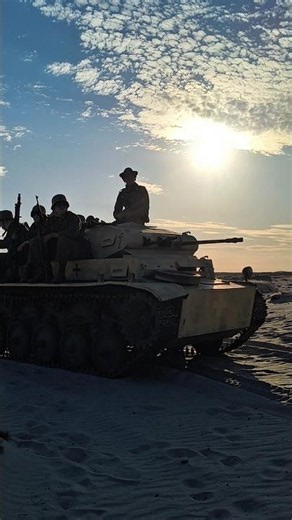 Panzer rollen in Afrika vor!🔥 #historia #rekonstrukcja #ww2 #africa