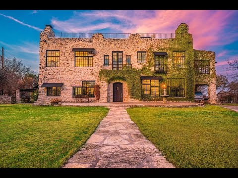 296 Overlook Dr. ~ Kerrville, TX 78028