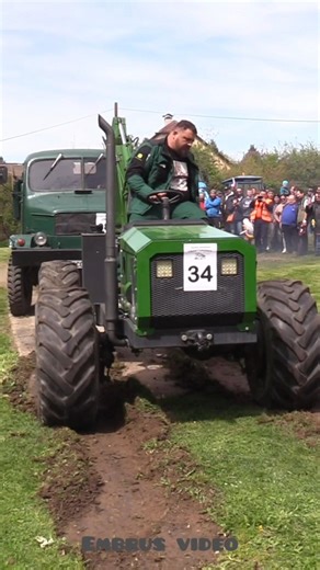 V3S vs traktor domácí výroby. Traktoriáda.Přetahování.