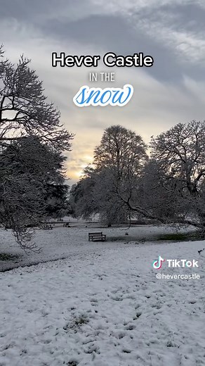 Hever Castle in the snow is just magical ❄️ . . . #hevercastle #hever #snow #snowday #ukweather #castle