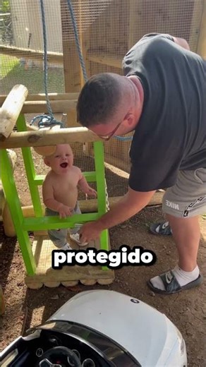 Um pai incrível construiu um elevador para o seu filho ❤️