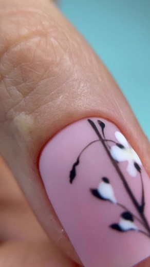 Would it look better with glossy or matte top coat? #nailtech #nailsartvideos #squarenailinspo #shortnails #shortnailsideas #nailtutorial #flowernails #flowernailart