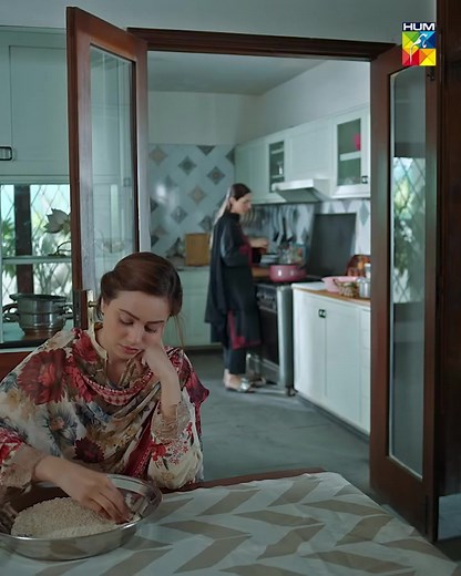 676K views · 30K reactions | Larki Ke Ishq Mein Tou Bilkul Baaghi Ho Chuka Hai Wo! Continue Watching Drama Serial #MeriBahuain, Daily At 07:00 PM, Only On #HUMTV! #HUMTV #MeriBahuain #ShaguftaEjaz #BabarAli #MehrunisaIqbal #HaroonShahid #MalikAqeel #KanwalKhan #RahatGhani #AhmedRafique #AimanZaman #TehseenWajahat #DaniyalQureshi | Drama Serial | Facebook