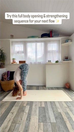 Use this sequence to inspire your next flow! #vinyasaflow #vinyasayoga #yogaroutine #yogaflow