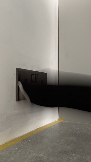 Click deco black nickel socket. Won’t lie not my favourite, to many fingerprints. #socket #dirty #electrician #fingerprints #install #timelapse #earth #domestic