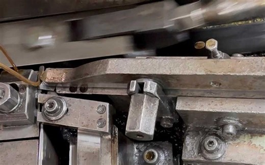 盘头十字机牙自攻螺丝1