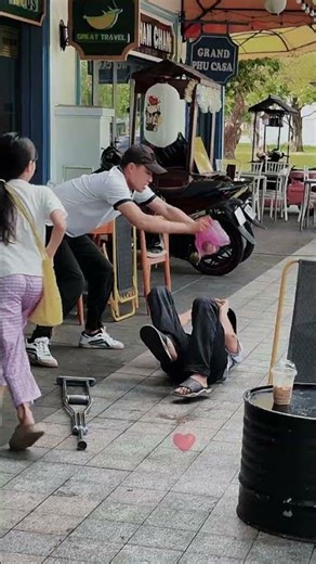 He Showed No Respect — Until This Happened #ONEMAN #kindness #education #lifelesson #respect