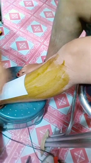 legwax full tutorial for beginner||step by step leg🦵waxing #waxing #wax #shorts #youtubeshorts