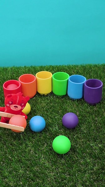 BobaBRILLIANT Color Challenge! ⚽ #CoComelon #kids #shorts