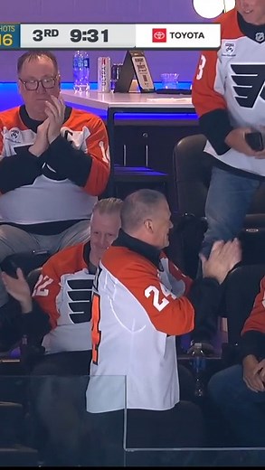 FIVE GOALS FOR THIS LINE. 🔥 #PHIvsSTL | #LetsGoFlyers | Philadelphia Flyers