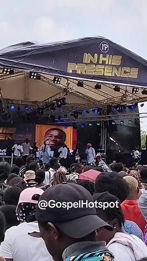 Oladosu Twins Live At In His Presence With Bidemi Olaoba