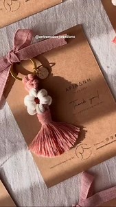 8.7K views · 3K reactions | Llaveros en macramé 臨 . . #macrame #manualidades #llaveros | Karen Benavidez | Facebook