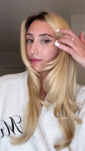 Introducing Money MIST! 💧 Ultralight, luxe leave-in conditioner for healthy hair. Detangle, hydrate & strengthen with heat protection. Say goodbye to frizz and breakage - try it now! | Color Wow