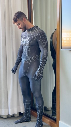 SAMVASS 🇬🇷 on Instagram: "Spider-power 🕸️ @samvass3 👈🏼 🎥: @jadeyphoto"