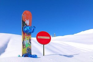 Which Ski Resorts Ban Snowboarders & Why? (Can it be Justified) - newtoski