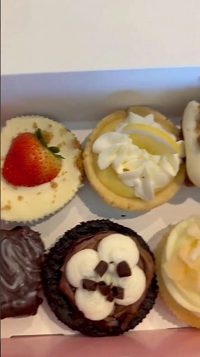 Crumbl Cookies Review: Gave what it was supposed to give!! The NY Cheesecake is my Fav This Week! 🍰