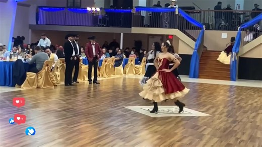 Orgullosa de sus raíces Mexicanas la hermosa Quinceañera baila polkas estilo Chihuahua | Mich's and Candy's.