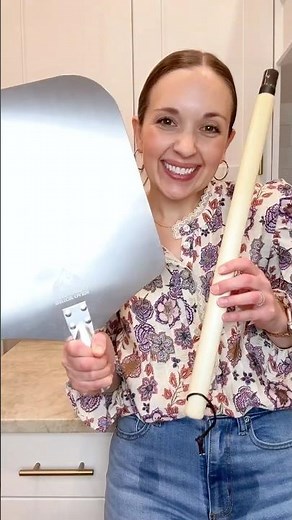 Make Perfect Pizzas at Home with This Pizza Peel!