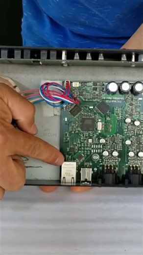 Harman inside? We took apart the PA2 to check. #audioworks #technology