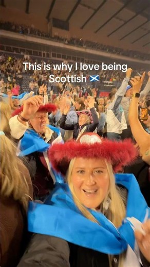 Yes sir, I can boogie! #scottish #scotland #takethat #hampden #scotland ‪@TakeThat‬