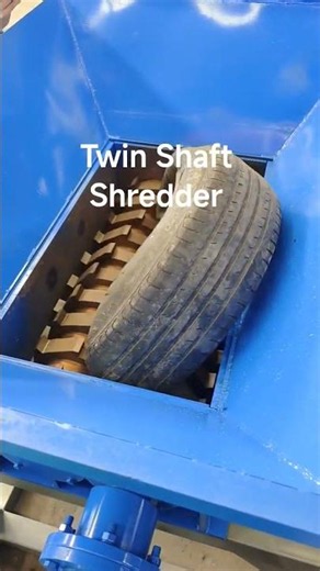 Twin Shaft Shredder for Passenger Car Tires Recycling Machine