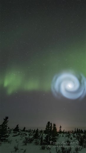 WEIRDEST THING I’ve ever seen! Full story at www.aurorahunter.com/photos/mysterious-moment.html | AuroraHunter