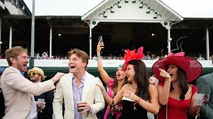 Live 2025 Kentucky Derby odds: Journalism, Sandman clear favorites as race time nears