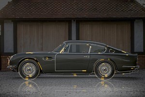 Side on Saturday featuring our 1970 Aston Martin DB6. 😎 Check out our collection of highly detailed Aston Martin technical illustrations at www.blackartgraphics.com/collections/aston-martin | Black Art Graphics