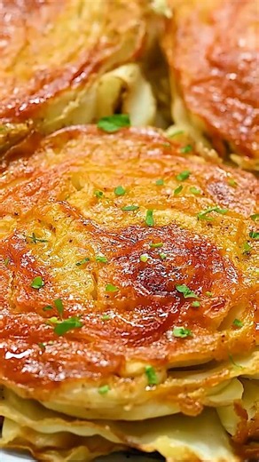 Crispy Roasted Cabbage Steaks 🥬✨
